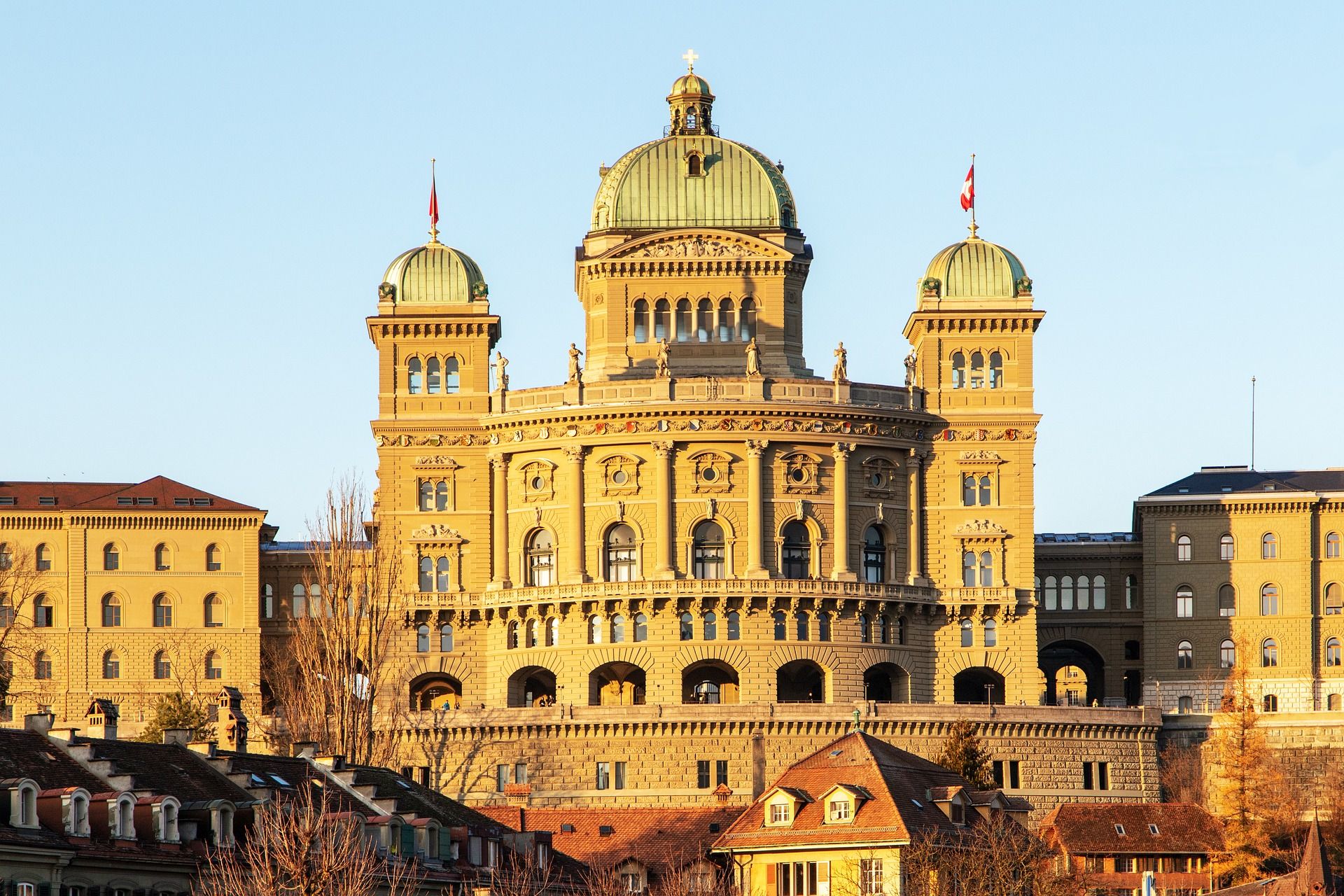 В известния Федерален дворец в Берн се помещават правителствените служби