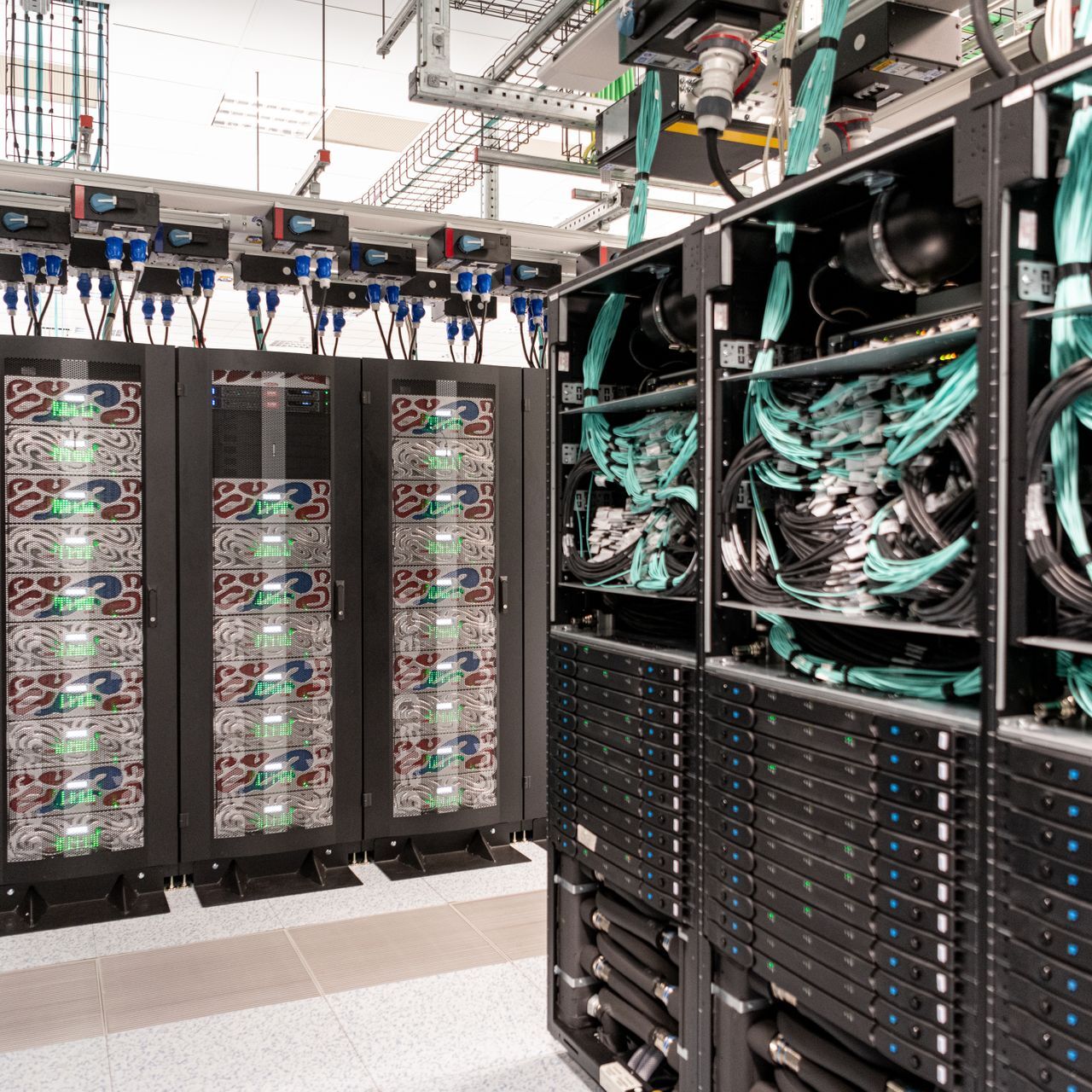 Superkomputer Pusat Prakiraan Cuaca Jangka Menengah Eropa di dalam Teknologi Data Besar Bologna (Foto Giacomo Maestri)