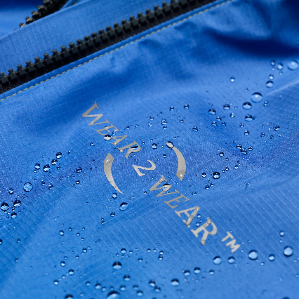 Resistente alle intemperie, la struttura in dettaglio del tessuto della giacca outdoor Wear2Wear (Foto Schoeller Textil AG)
