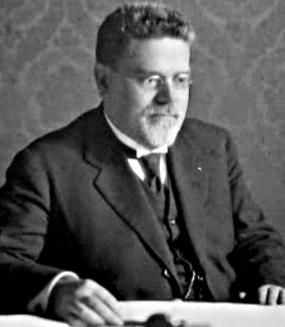 Giovanni Gentile fu Ministro della Pubblica Istruzione del Regno d'Italia dal 31 ottobre 1922 al primi luglio 1924