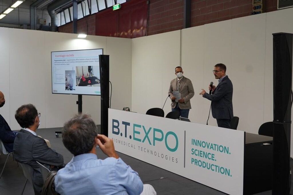 Het publiek bestormde de stands en conferenties van "BT Expo Biomedical Technologies Expo" in ModenaFiere op 5 en 6 oktober 2021