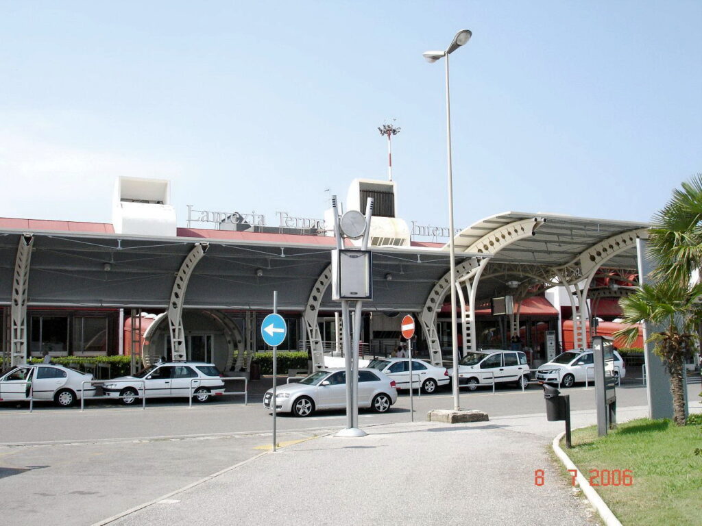 L'aeroporto di Lamezia Terme è un importante snodo intermodale calabrese
