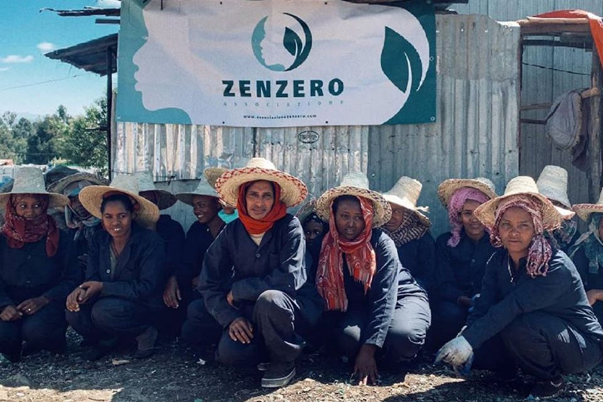 Le attività femminili di raccolta della plastica della "Associazione Zenzero" in Etiopia