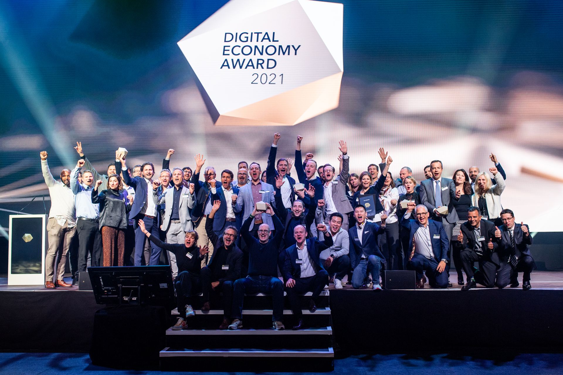 Všetci víťazi na slávnostnom ceremoniáli „Digital Economy Award“ pri príležitosti „Digital Day Switzerland“ 10. novembra 2021