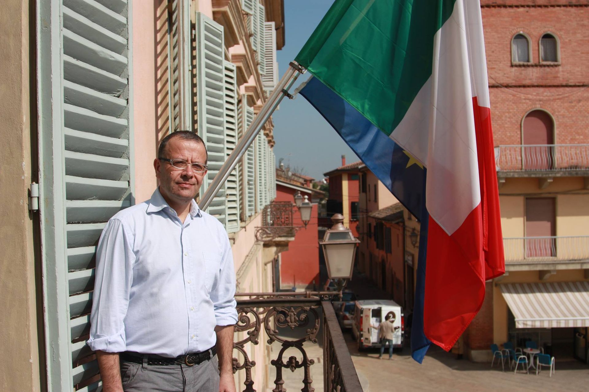Fausto Tinti è il Sindaco di Castel San Pietro Terme, nell'Area metropolitana di Bologna