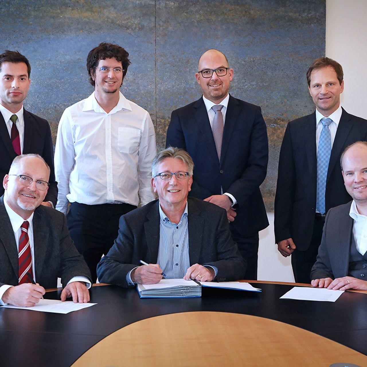 La sottoscrizione della collaborazione fra Innosuisse, l'Agenzia svizzera per la promozione dell'innovazione, e l'Ufficio degli Affari Economici del Liechtenstein