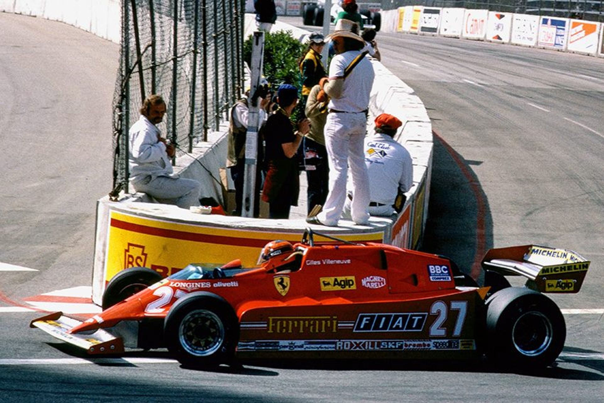 Nelle prove del Gran Premio degli USA Ovest del 1981, le Ferrari 126 assunsero la dizione CX per l'uso del sovralimentatore Comprex (Foto: Daniele Amaduzzi)