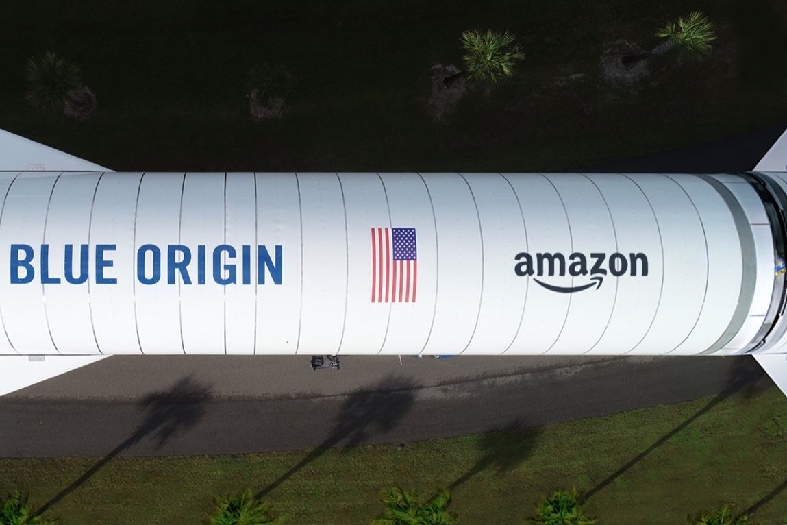 Amazon vuole realizzare una banda ultra larga per migliorare l'accesso ad Internet e ha firmato accordi con Arianespace, Blue Origin e United Launch Alliance, riservando 83 lanci di satelliti per il Progetto Kuiper