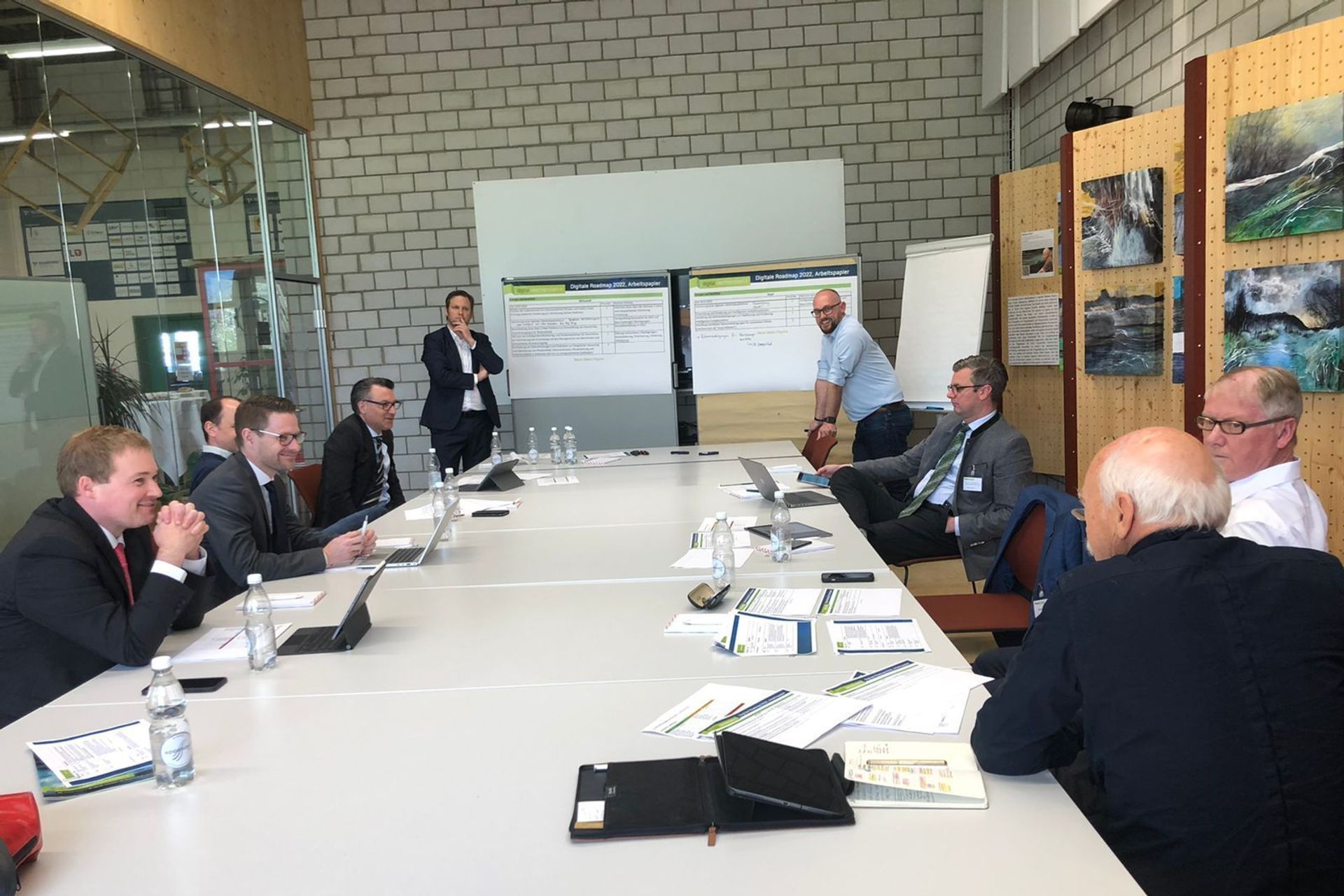 Ang workshop ng tatlumpung board member ng digital-liechtenstein.li initiative sa Technopark sa Vaduz, na naglalayong suriin ang 2019 "Digital Roadmap"