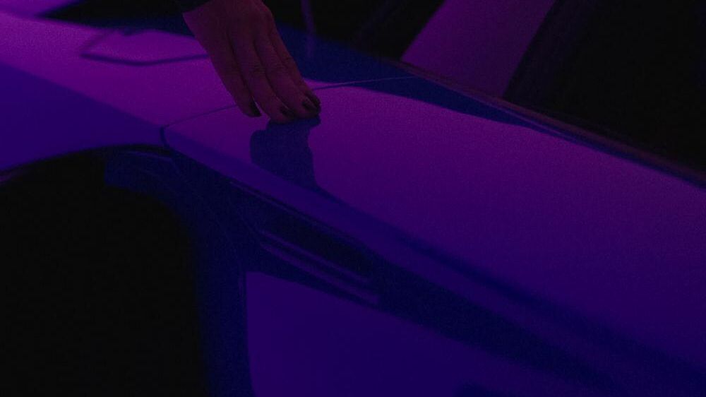 Криста Ким - LP 780-4 Ultimae Coupé NFT үшін көрнекі өнер туындысының жасаушысы, оның әйгілі Марс үйі типтік нюанстарымен сипатталады: соңғысы сонымен қатар жасалған «нағыз» Aventador жекелендіруінде болады. Automobili Lamborghini компаниясының Ad Personam бағдарламасы арқылы мүмкін