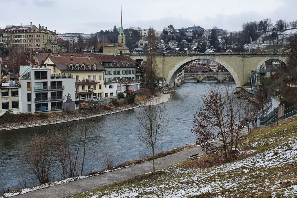 Un tratto del fiume Aare a Berna, capitale della Svizzera