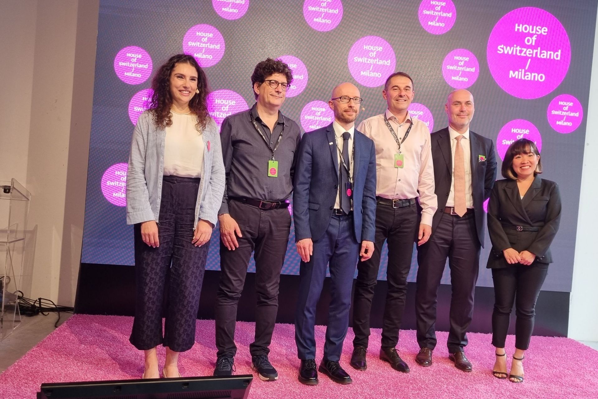 “个性化健康趋势”活动的发言人、主持人 Cyrila Ringele、Alessandro Puiatti、Stefan Zwicky、Philippe Koller、Jean-Marc Brunner 和 Nguyen Hanh Kim，于 25 年 2022 月 XNUMX 日在米兰的瑞士之家举办