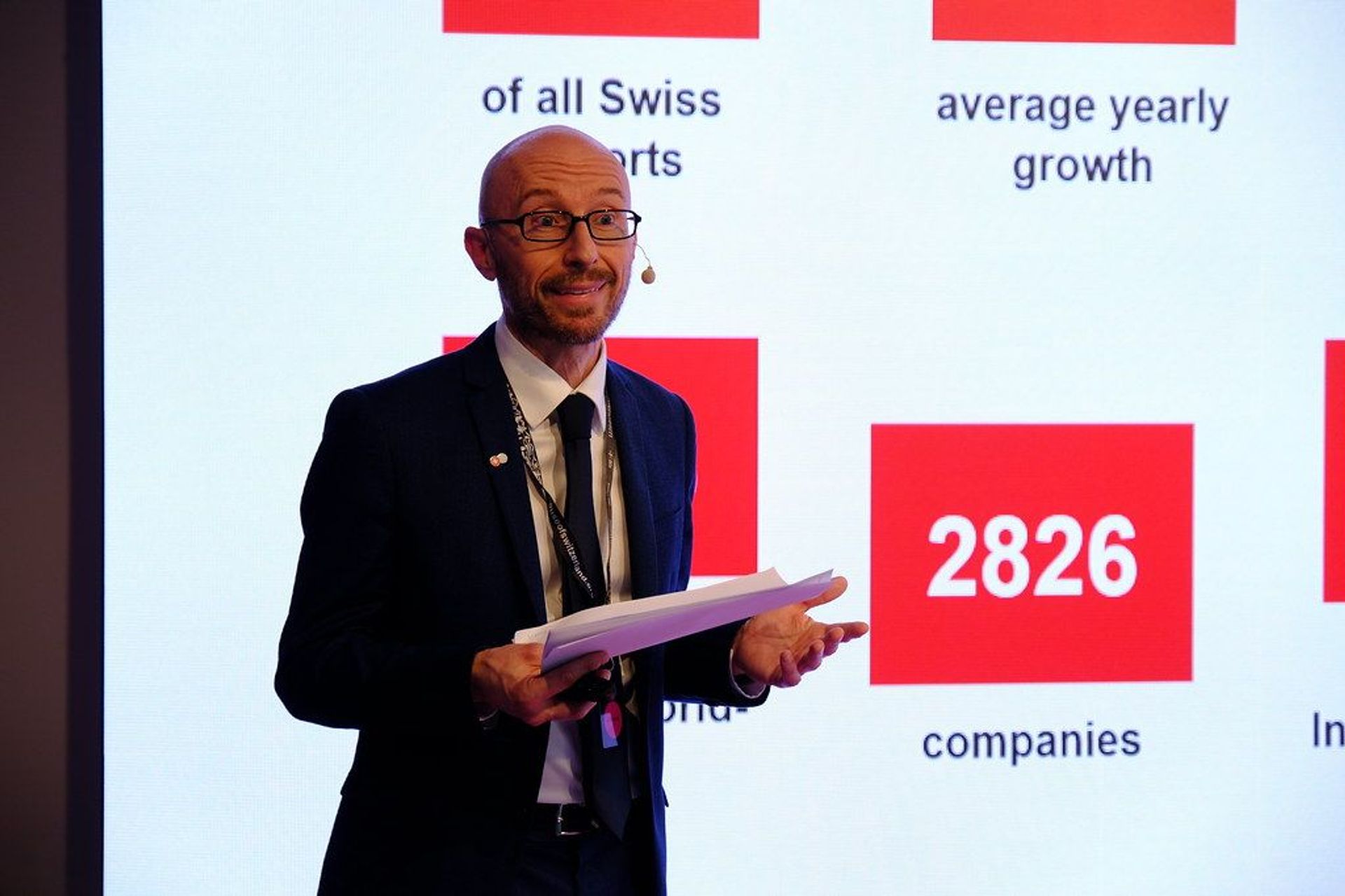 Stefan Zwicky, responsable du Swiss Business Hub Italie, a présenté l'introduction et le thème "La Suisse - votre lieu pour la médecine personnalisée" lors de l'événement "Tendances de la santé personnalisée" à Milan le 25 mai 2022