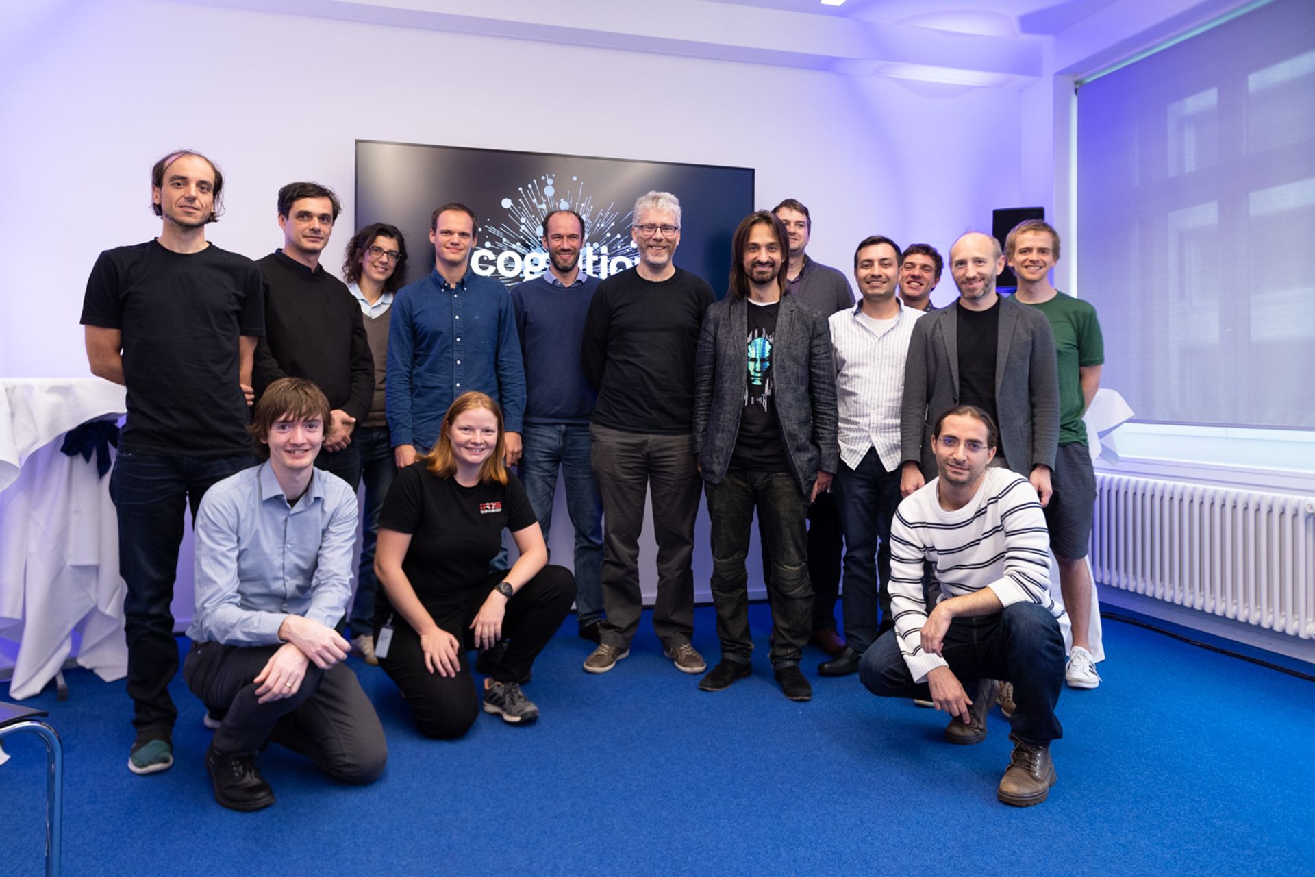 Microsoft ha creato il Mixed Reality & AI Zurich Lab, un laboratorio formato da 25 persone dedicate alla ricerca fondamentale e applicata nel campo della visione artificiale: l’azienda è diretta da Marc Pollefeys, docente del Politecnico