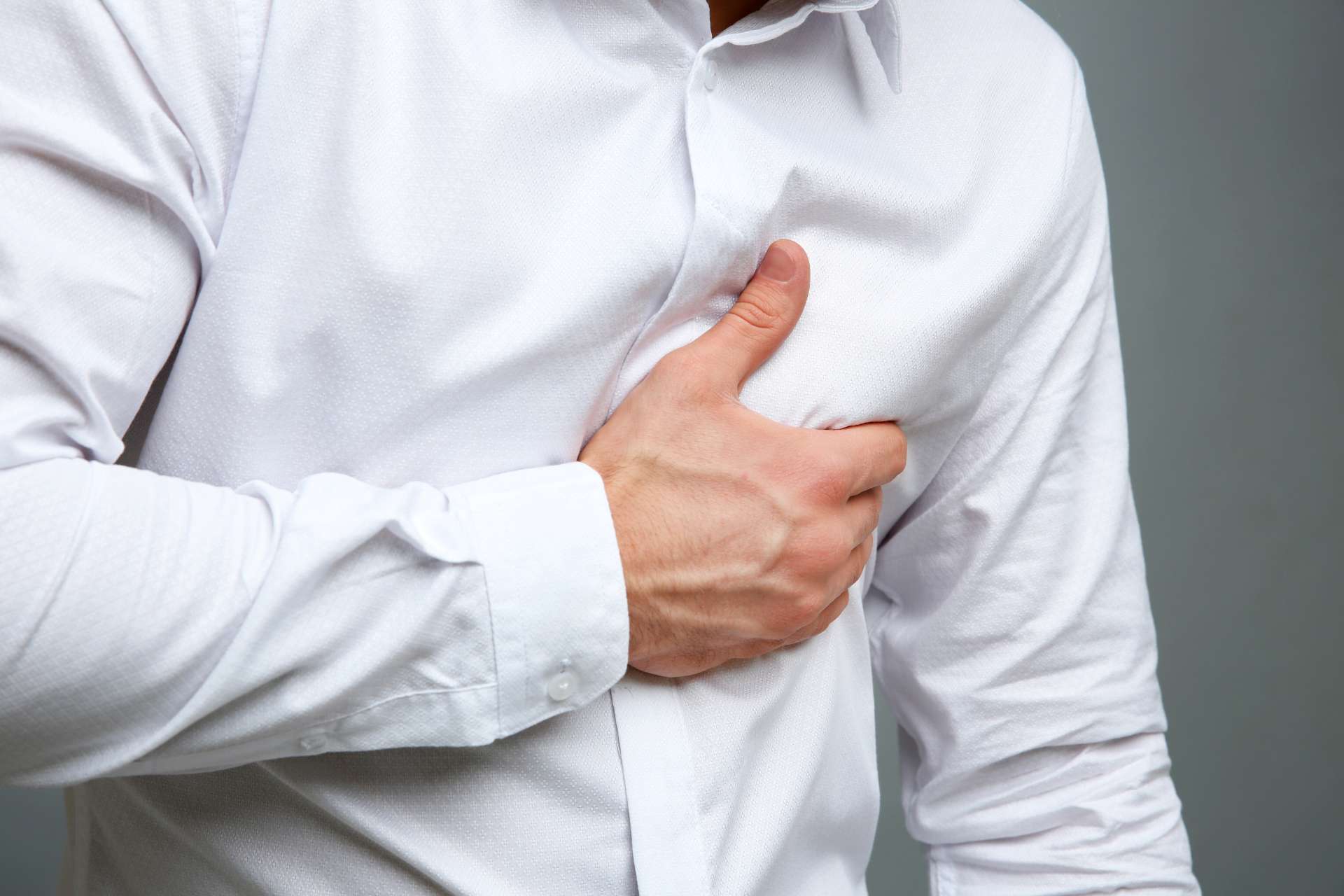 Le syndrome gastro-cardiaque, la tachycardie et le reflux sont des problèmes assez courants