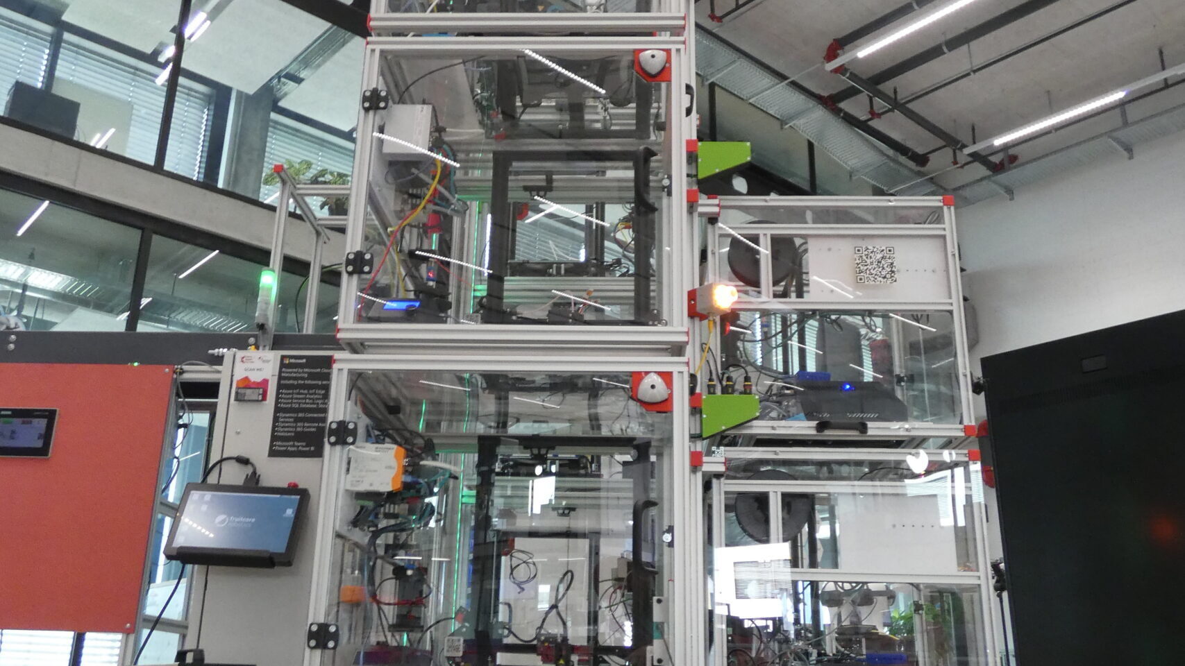 Stampante 3D nella linea di assemblaggio droni dell'Innovation Park di Biel/Bienne