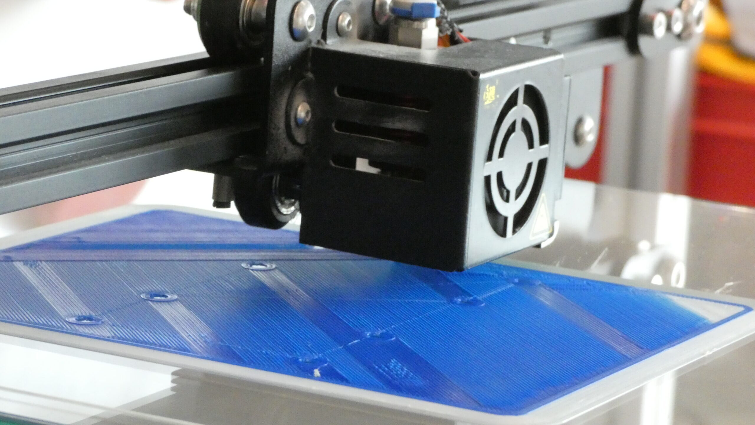 3D-Drucker in der Drohnenmontagelinie des Innovationsparks in Biel/Bienne