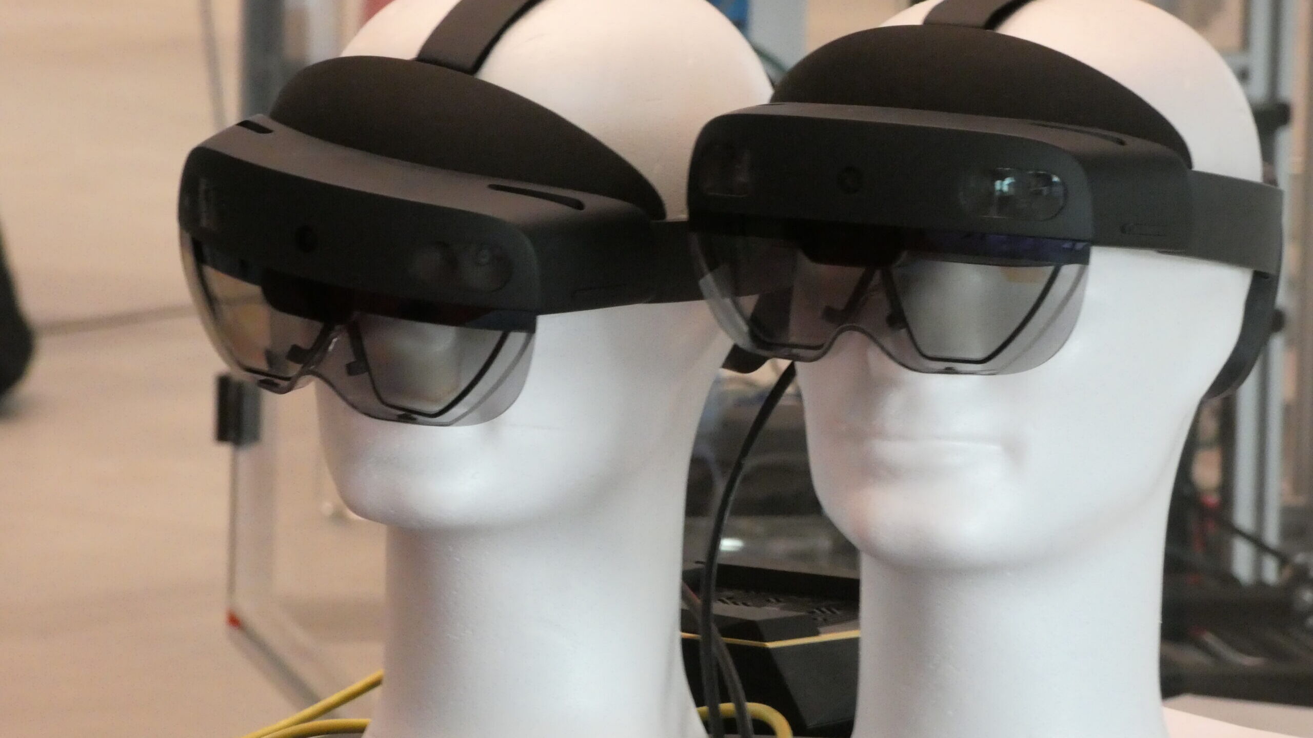 Visori per l'utilizzo della realtà aumentata all'Innovation Park di Biel/Bienne
