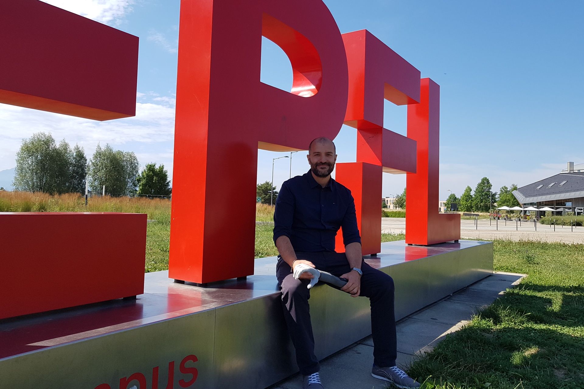 Giovanni Zappatore, CEO ຂອງ BionIT Labs, ຢູ່ EPFL ໃນ Lausanne