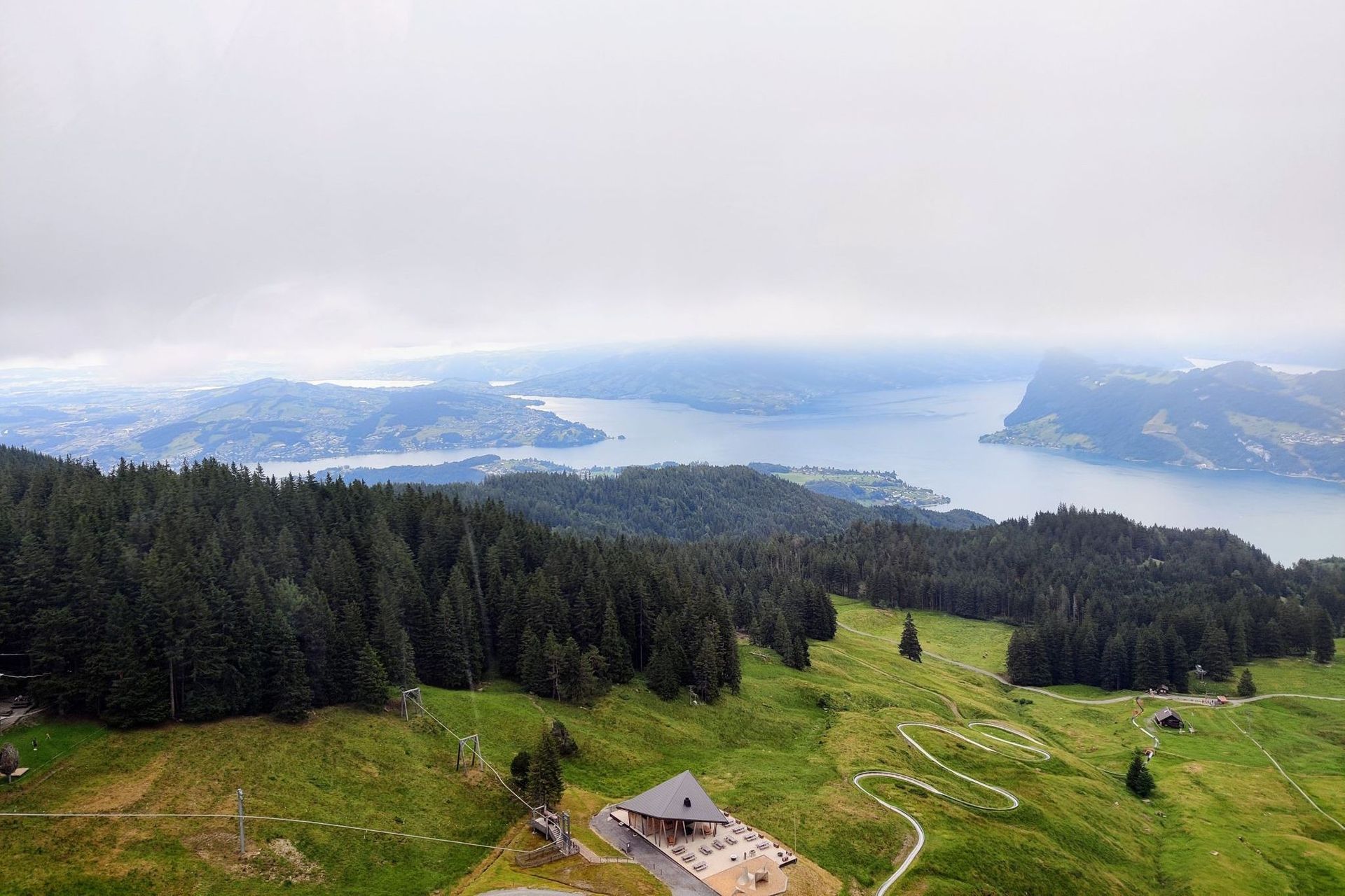 Luzernsko jezero z gore Pilatus