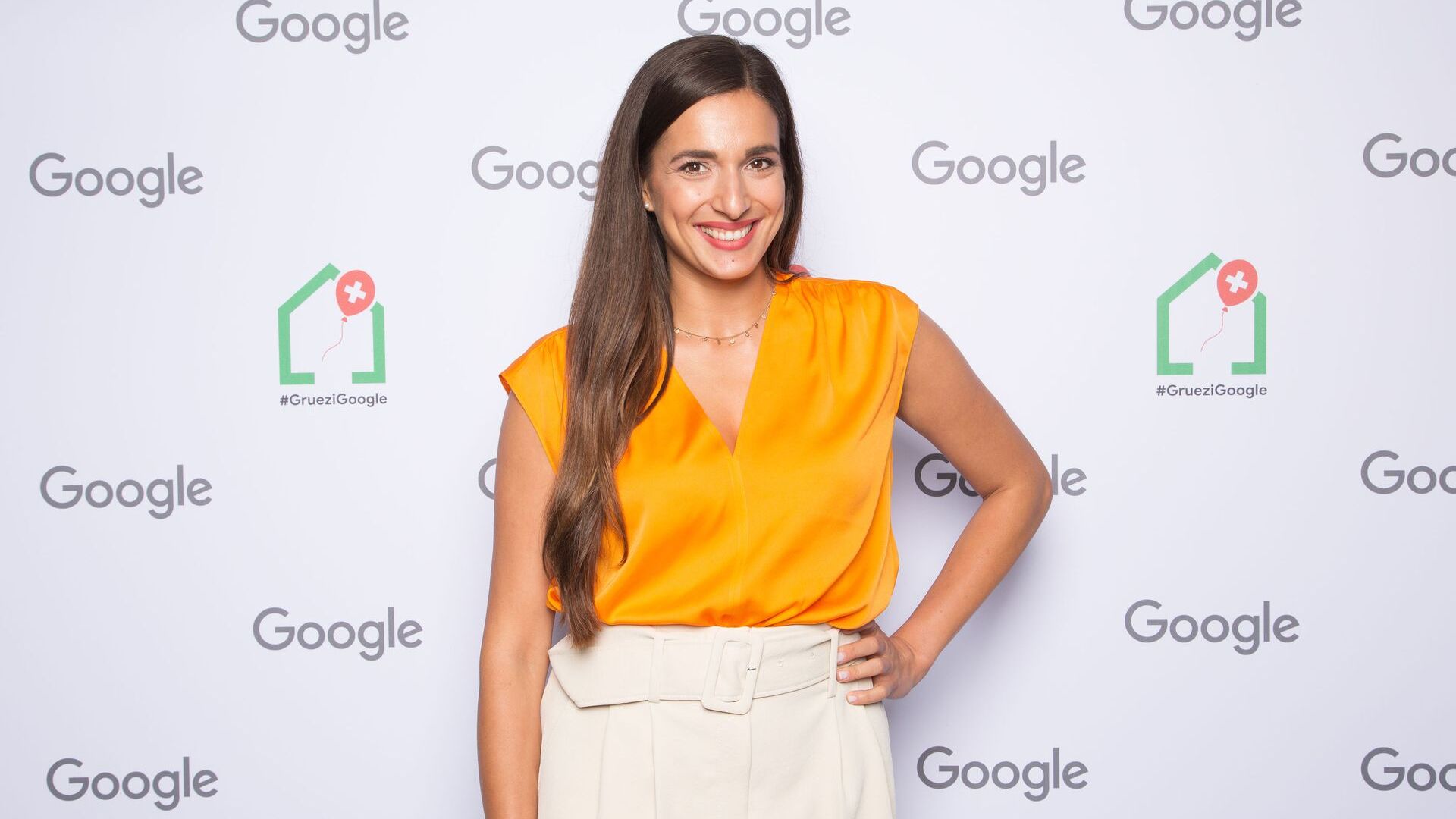 স্যালি'স ওয়েল্ট (ইউটিউব চ্যানেল) থেকে স্যালি জুরিখে 27 জুন 2022-এ নতুন Google ক্যাম্পাস ইউরোপালির আনুষ্ঠানিক উদ্বোধনে অংশ নিয়েছিলেন