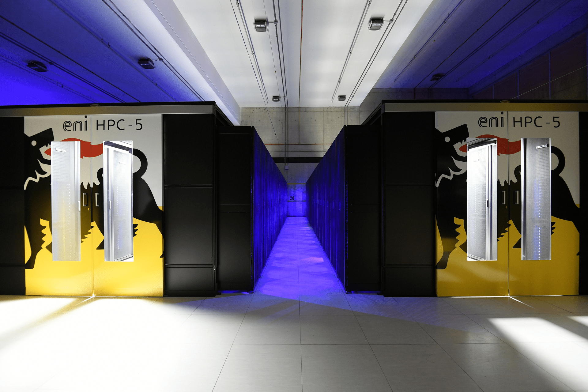 Il supercomputer HPC-5 presso il CINECA di Casalecchio di Reno (Bologna) utilizzato dall'ENI