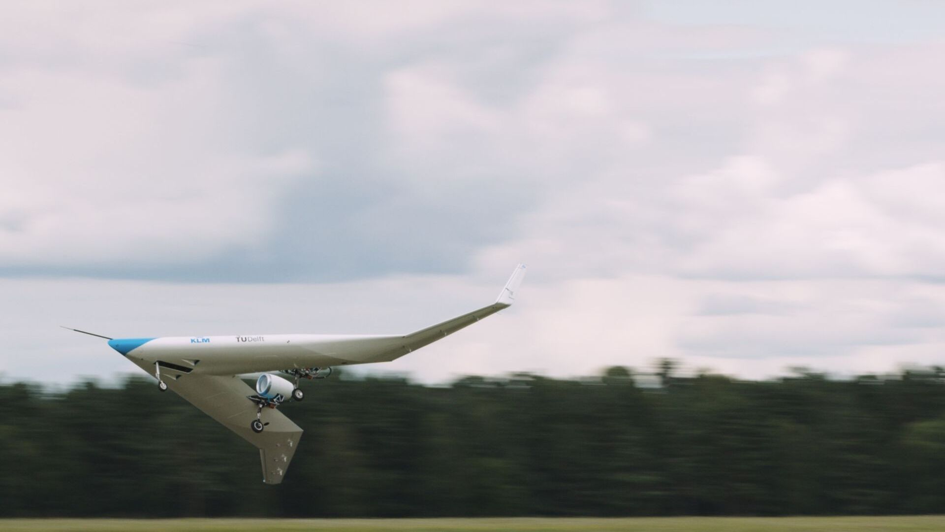 I collaudi di un drone con le caratteristiche dell’aereo “Flying-V” (Foto: Joep Van Oppen)