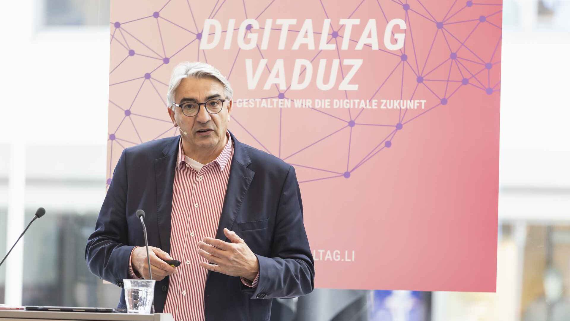Ang "Digitaltag Vaduz" ay tinanggap ng Kunstmuseum ng kabisera ng Principality of Liechtenstein noong Sabado 15 Oktubre 2022