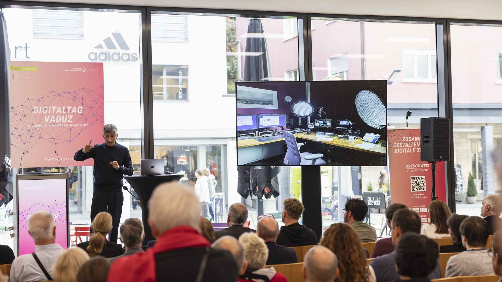 Ang "Digitaltag Vaduz" ay tinanggap ng Kunstmuseum ng kabisera ng Principality of Liechtenstein noong Sabado 15 Oktubre 2022