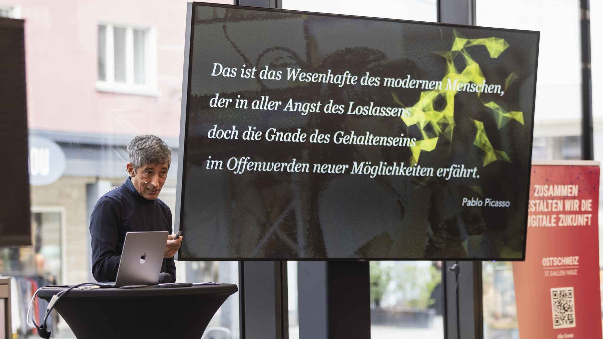 „Digitaltag Vaduz“ беше пречекан од Kunstmuseum на главниот град на Кнежеството Лихтенштајн во сабота, 15 октомври 2022 година