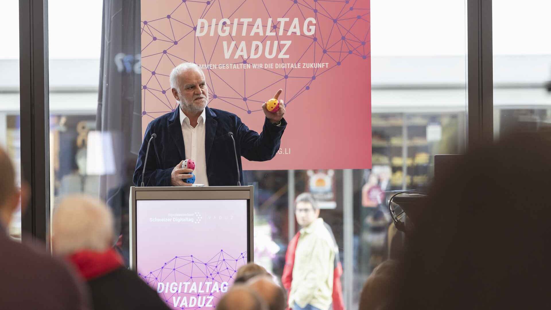"Digitaltag Vaduz"는 15년 2022월 XNUMX일 토요일 리히텐슈타인 공국 수도의 미술관에서 환영을 받았습니다.