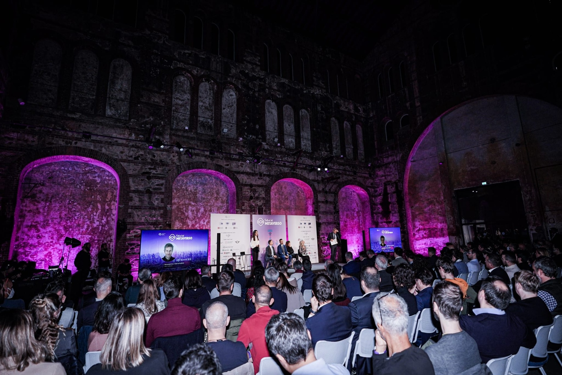 Prvo izdanje Metaverse festivala 14. oktobra 2022. u OGR-u u Torinu