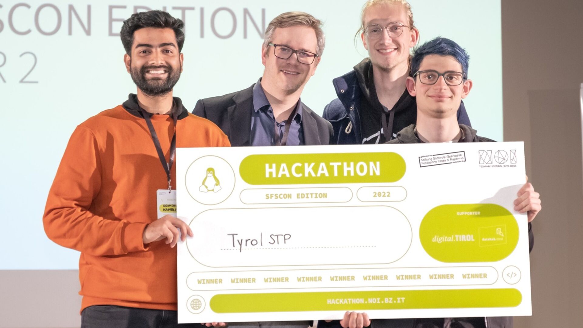Fituesit e vitit 2022 të "NOI Hackathon SFScon Edition" në Bolzano më 11 dhe 12 nëntor Hack Progress for Progress Group
