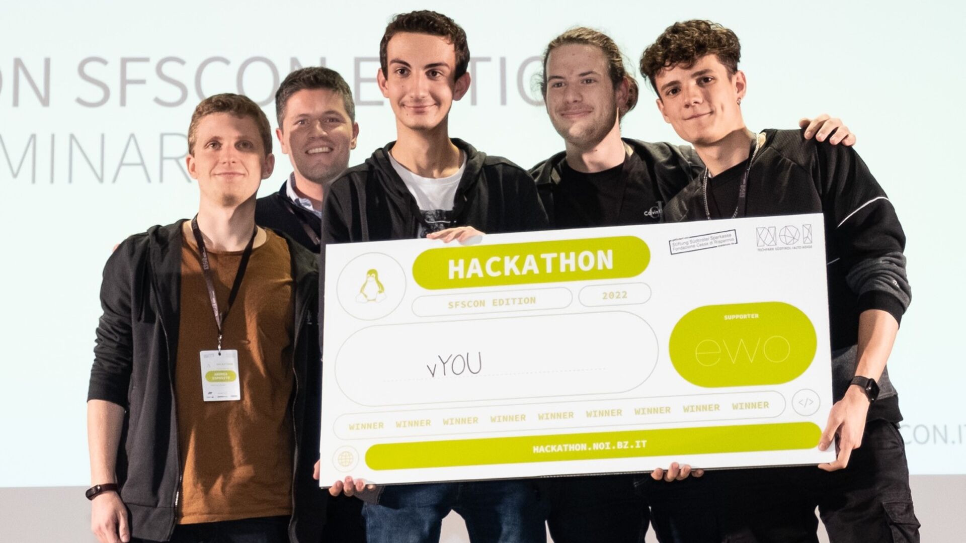 Fituesit e vitit 2022 të "NOI Hackathon SFScon Edition" në Bolzano më 11 dhe 12 nëntor Hack Progress for Progress Group