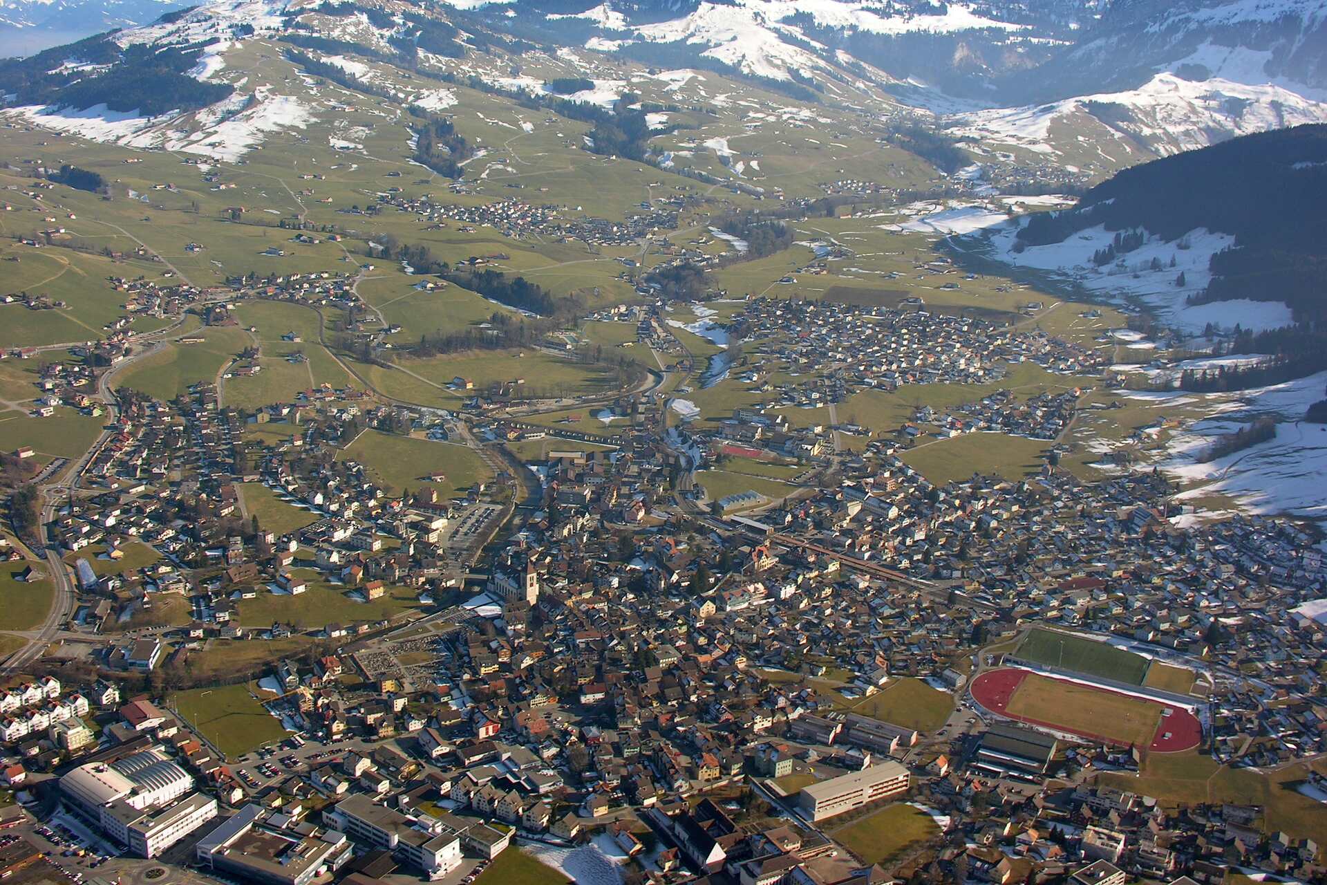 Una fotografia dall'alto di Appenzell, capitale svizzero del Cantone dell'Appenzello Interno