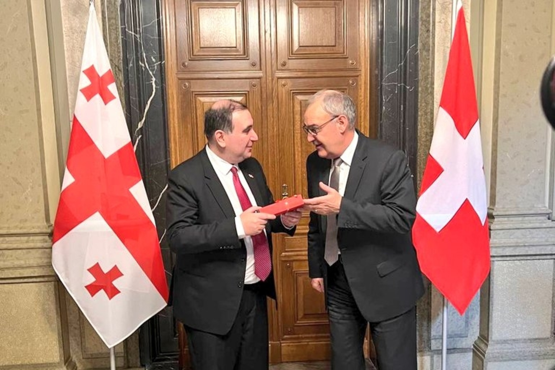 Educazione ricerca innovazione: il Consigliere Federale svizzero Guy Parmelin e il Ministro georgiano Mikheil Chkhenkeli