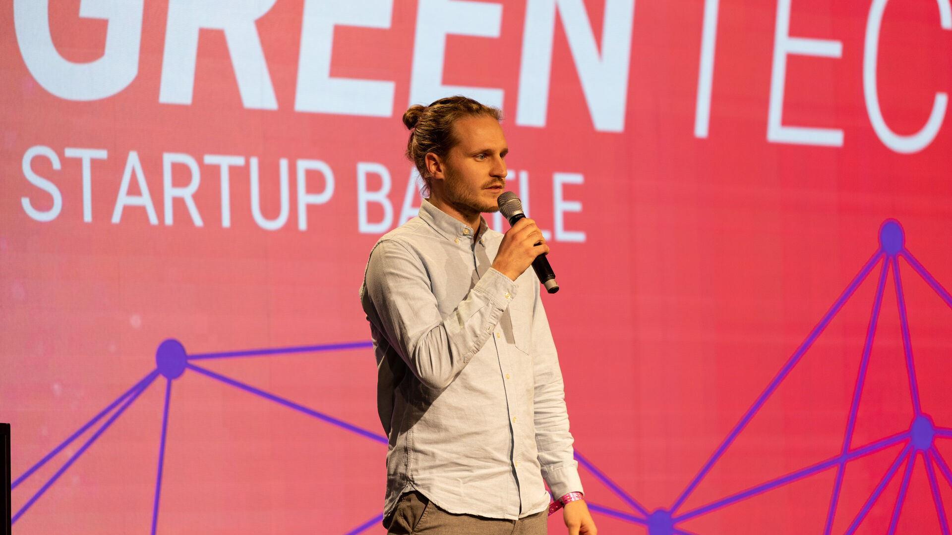 Swiss Digital Days: lokaviðburður „Swiss Digital Days“ 2022 í Freiruum í Zug (Zug) þann 27. október: verðlaunaafhending frumkvæðisins „Greentech Startup Battle“ með sigri viboo