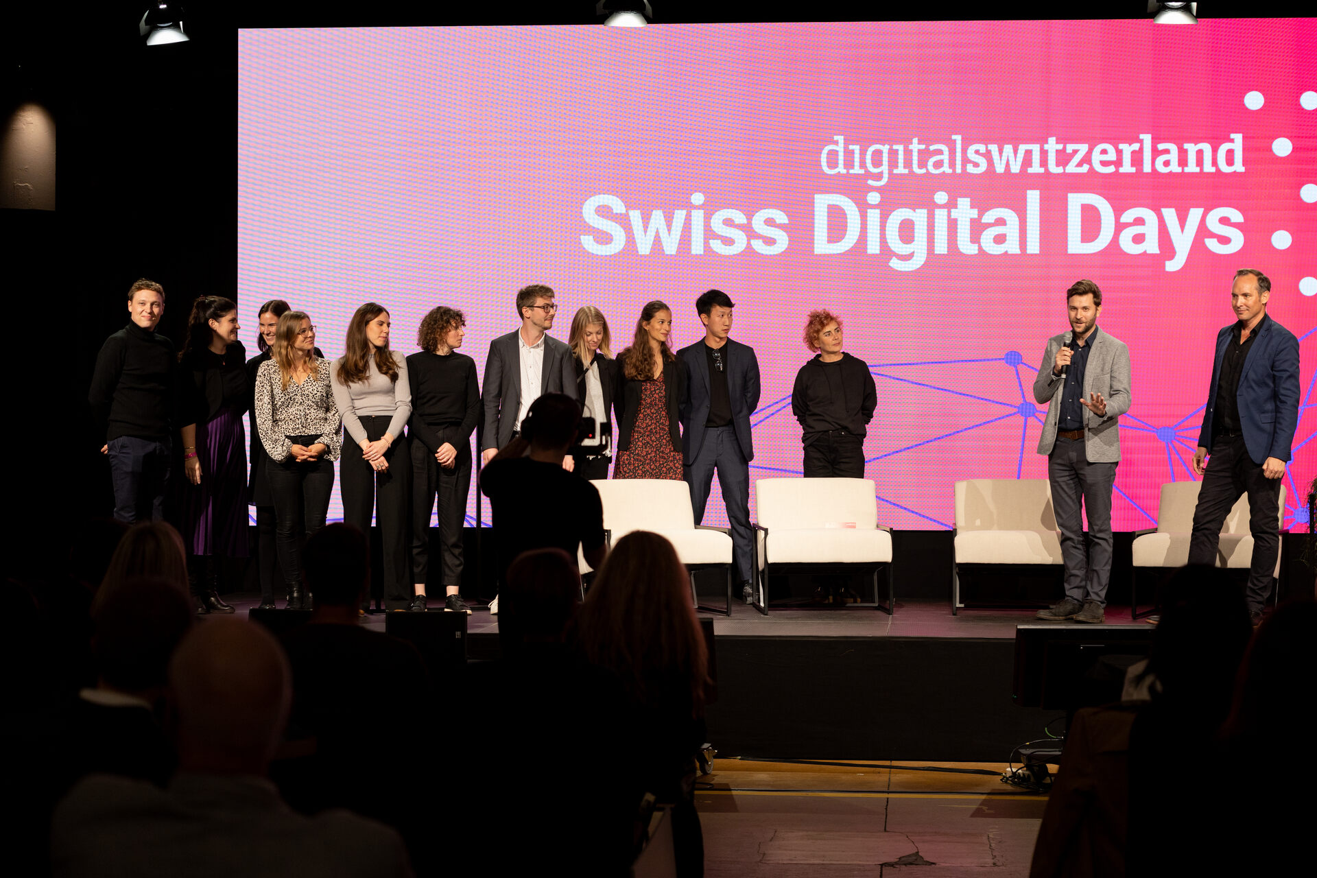 Swiss Digital Days: Wydarzenie zamykające „Swiss Digital Days” 2022 w Freiruum w Zug (Zug) w dniu 27 października: zespół organizacyjny digitalswitzerland