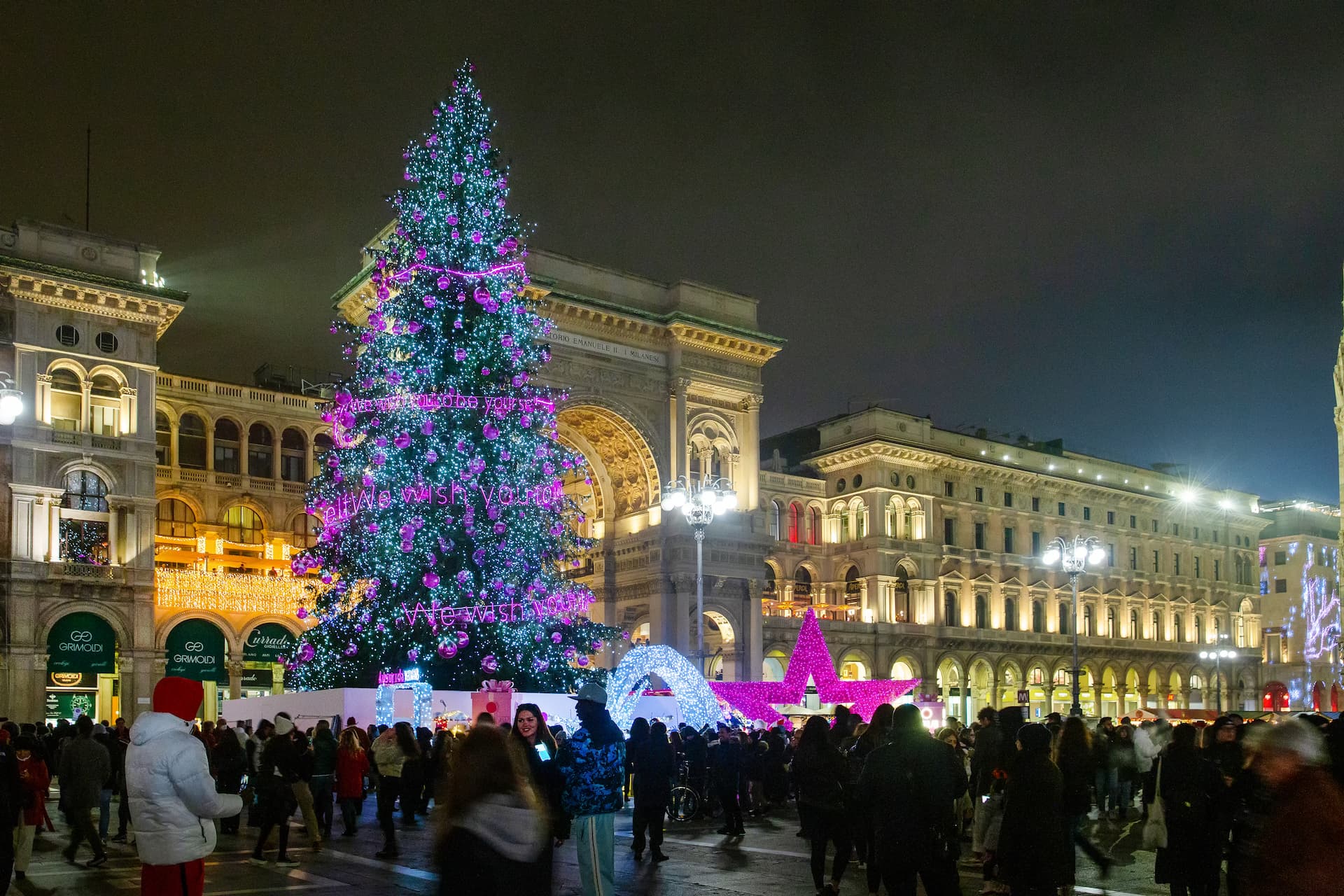 Albero di Natale in Piazza Duomo a Milano