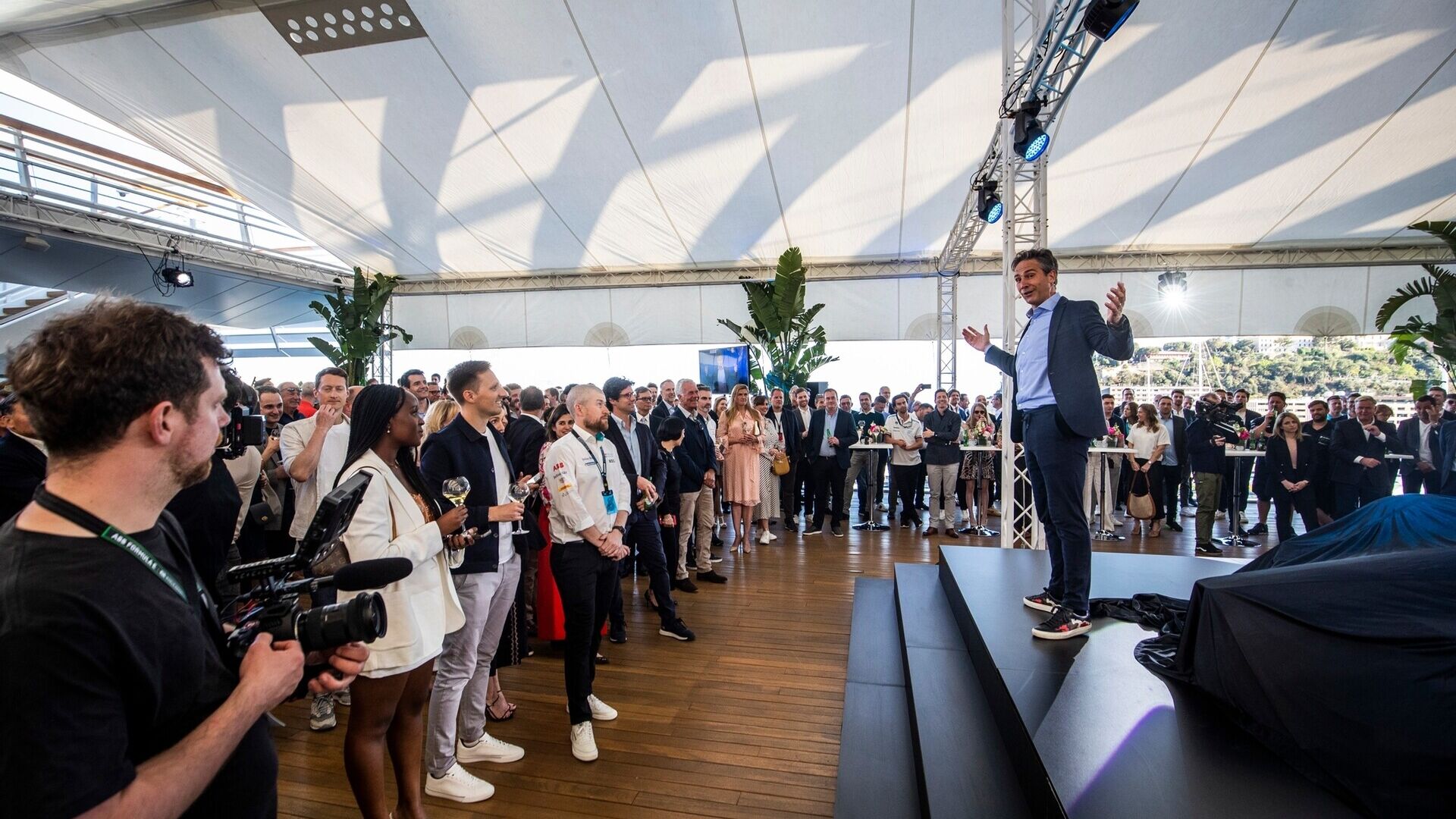 Gen3: the presentation of the Gen3 single-seater took place at the Yacht Club de Monaco in the presence of Mohammed Bin Sulayem, President of the FIA, and Jamie Reigle, CEO of Formula E