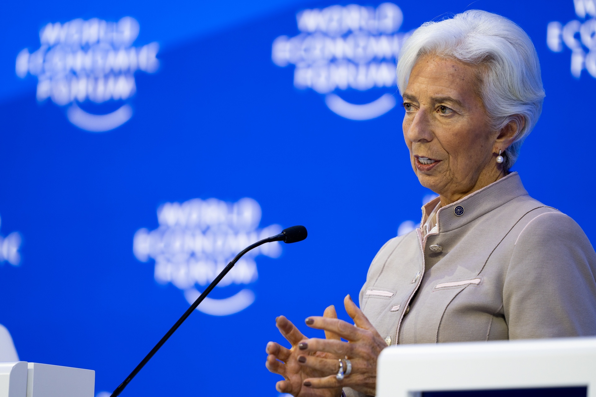 WEF: Christine Lagarde, Presidente della Banca Centrale Europea e Membro del Consiglio di Amministrazione del World Economic Forum, intervenuta nel corso del Global Economic Outlook “Is this the End of an Era?” all’edizione 2023 del World Economic Forum a Davos