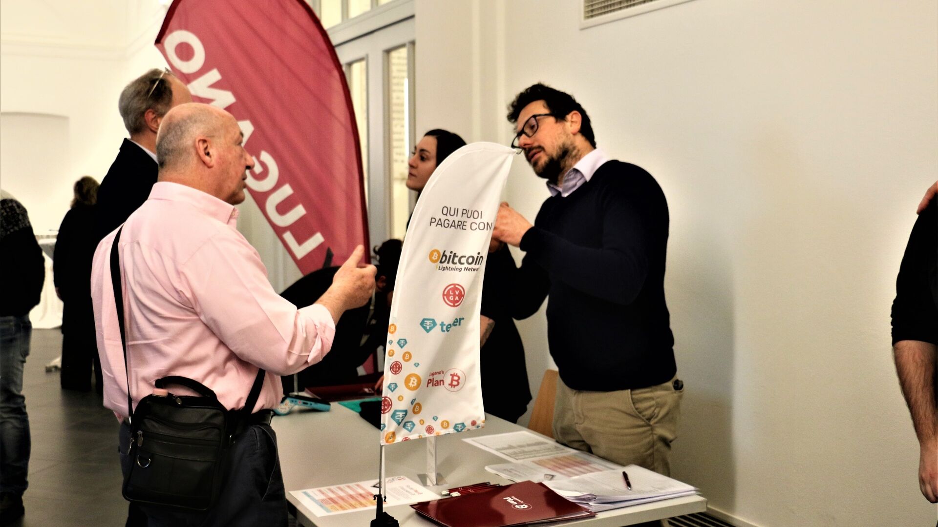 Lugano Living Lab: spotkanie „Jak wykorzystać technologię cyfrową do promocji swojej firmy w Lugano” przyciągnęło 150 podmiotów gospodarczych do Ex Asilo Ciani w dniu 13 lutego 2023 r.