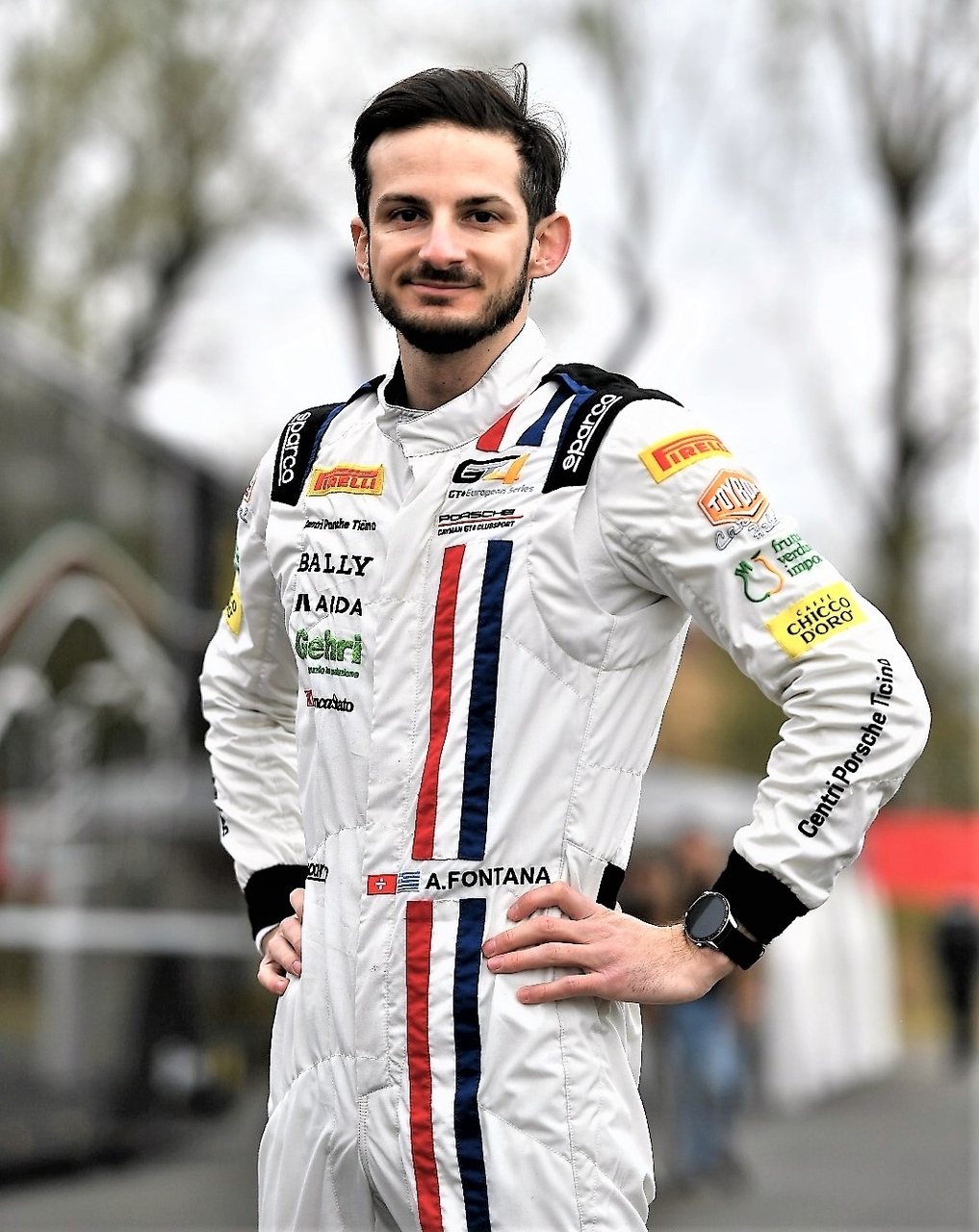 Alex Fontana: il pilota ticinese, nato a Lugano il 5 agosto 1992, si occupa del commento tecnico ai Gran Premi di Formula 1 per la Radiotelevisione Svizzera di lingua italiana