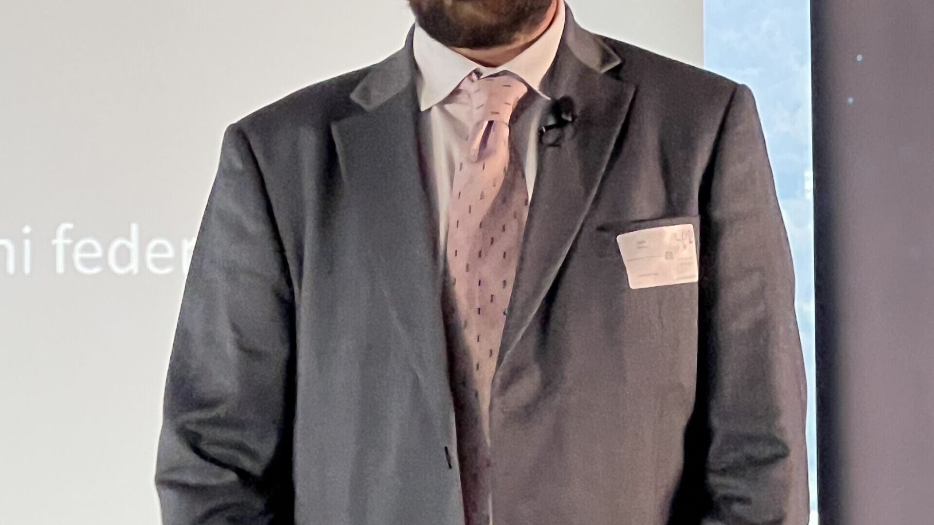 Mattia Munari, ingegnere informatico e socio di Informatich Sagl. è stato uno dei relatori all’edizione 2023 dello “LPD Day” di Lugano il 24 marzo 2023