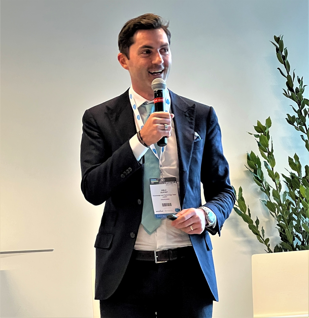 Lifestyle Innovation Day: Emile Dupont, lider zespołu, zespół transferu wiedzy i technologii Innosuisse, podczas edycji „LID” 2023 w Lugano w Szwajcarii