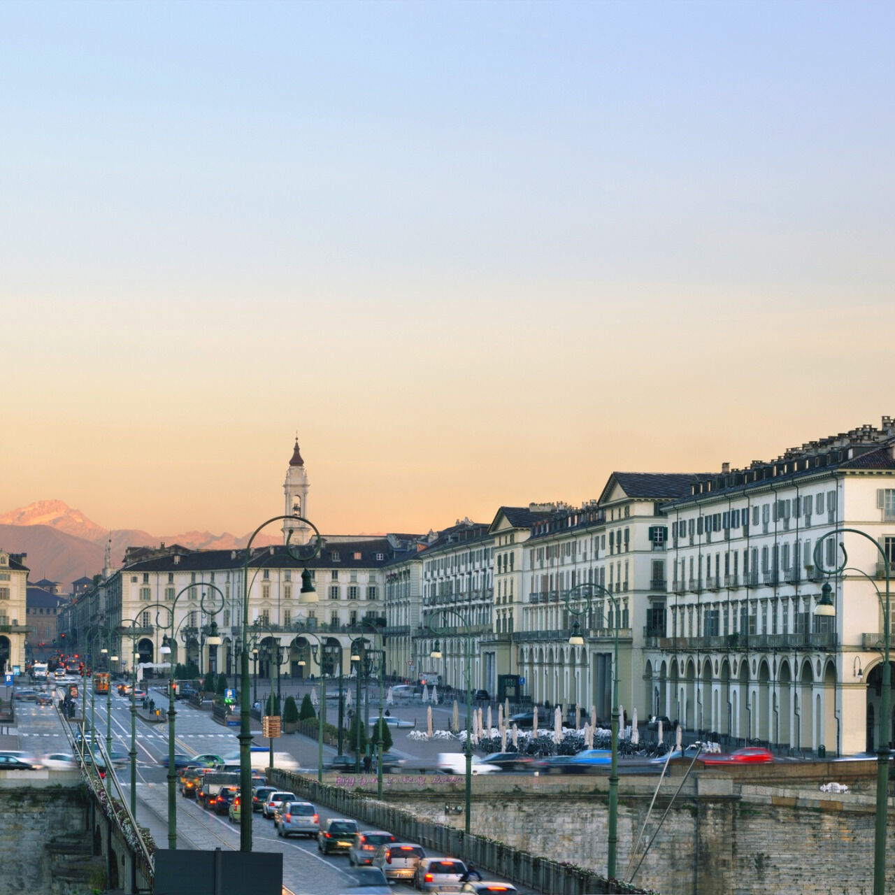 Parcheggi: economia circolare, verde urbano, strade e trasporti efficienti: ecco come Torino si sta muovendo per diventare più green