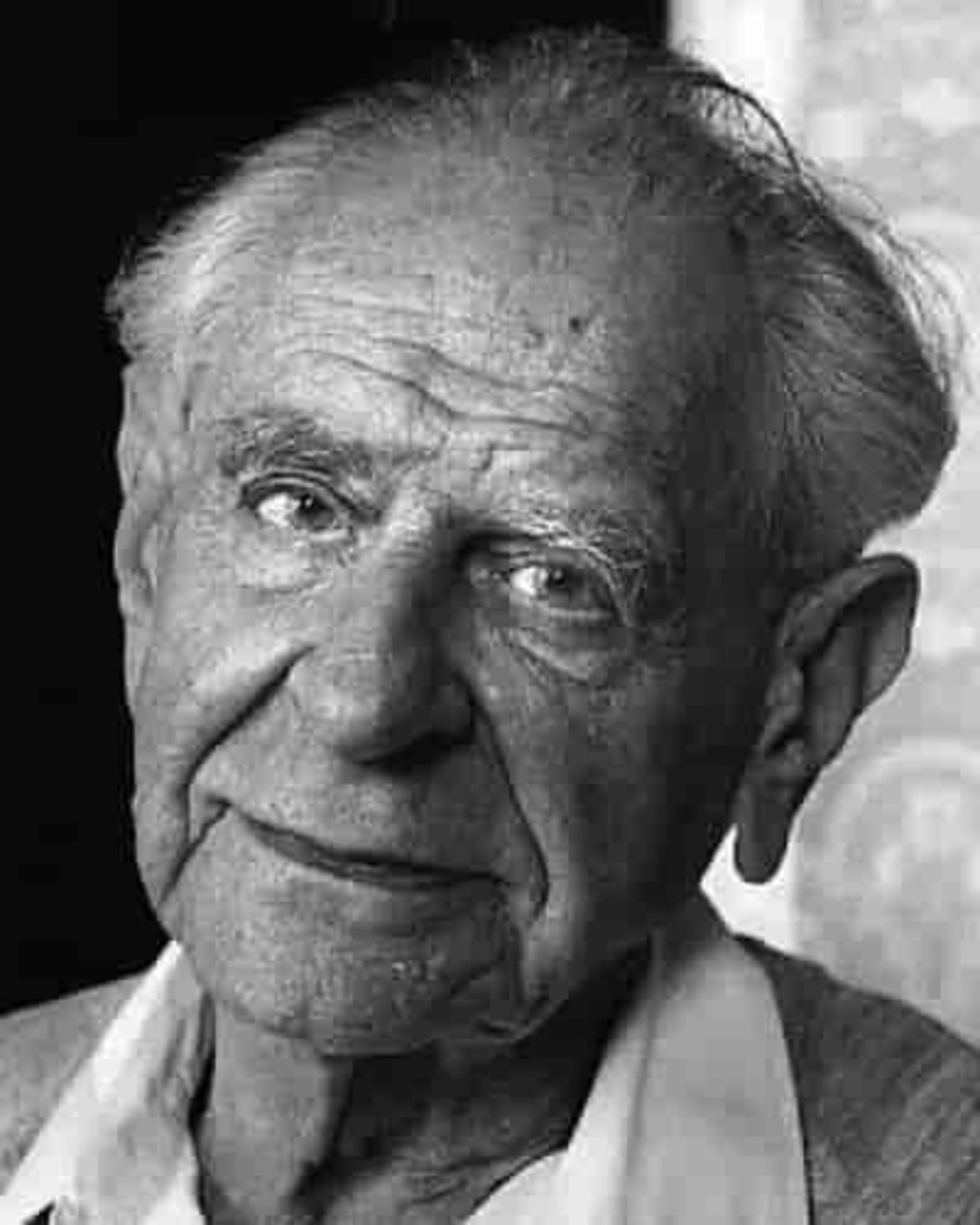 Intelligenza Artificiale: il filosofo Karl Popper (1902-1994) si occupò a lungo di come la televisione fosse strumento di controllo sociale