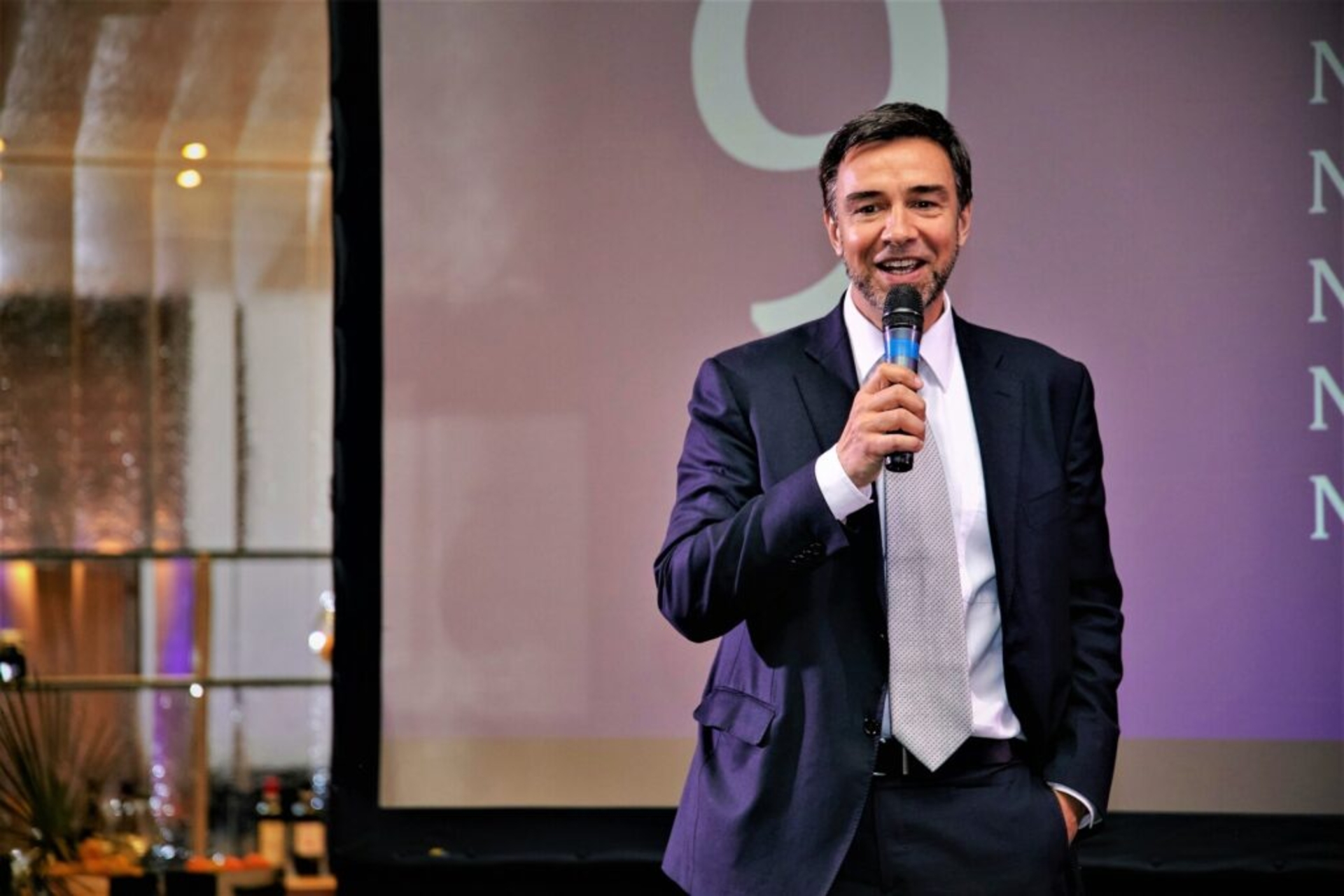 Метафорум: Рикардо Еспозито, главен изпълнителен директор на FinLantern, е организатор на Метафорума в Лугано през 2022 г. и в Милано през 2023 г.