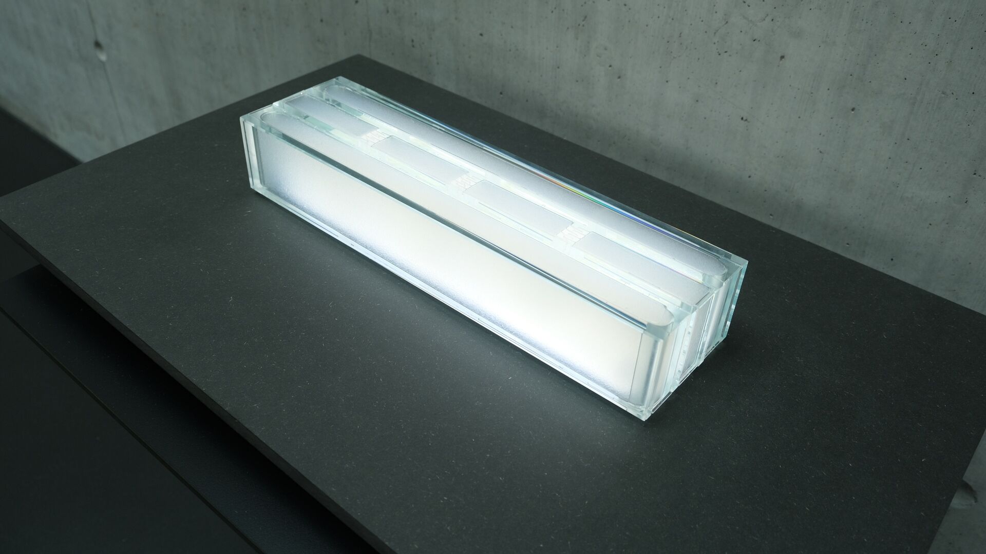 Illuminazione: i mattoni di vetro aerogel sono termicamente isolanti e traslucidi, ma non sono ancora trasparenti, e quindi garantiscono la privacy
