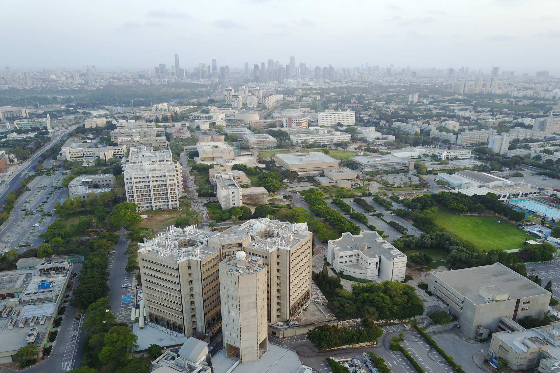 特拉維夫：特拉維夫大學，簡稱TAU，是以色列最大的公立大學